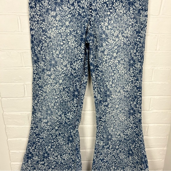 Altar’d State Blue Floral Flare Bell Bottom Jeans Size 27 - Picture 7 of 14